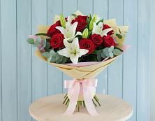 Букет цветов из:  Лилии и Розы в Тимонино