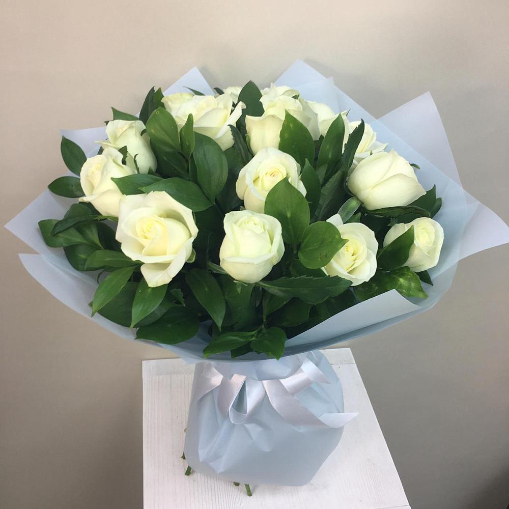Букет 15 Белых роз Проуд в Тимонино