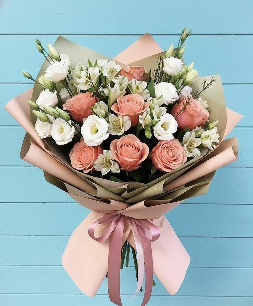 Букет цветов из: Розы, Альстромерии и Лизиантусы в Тимонино
