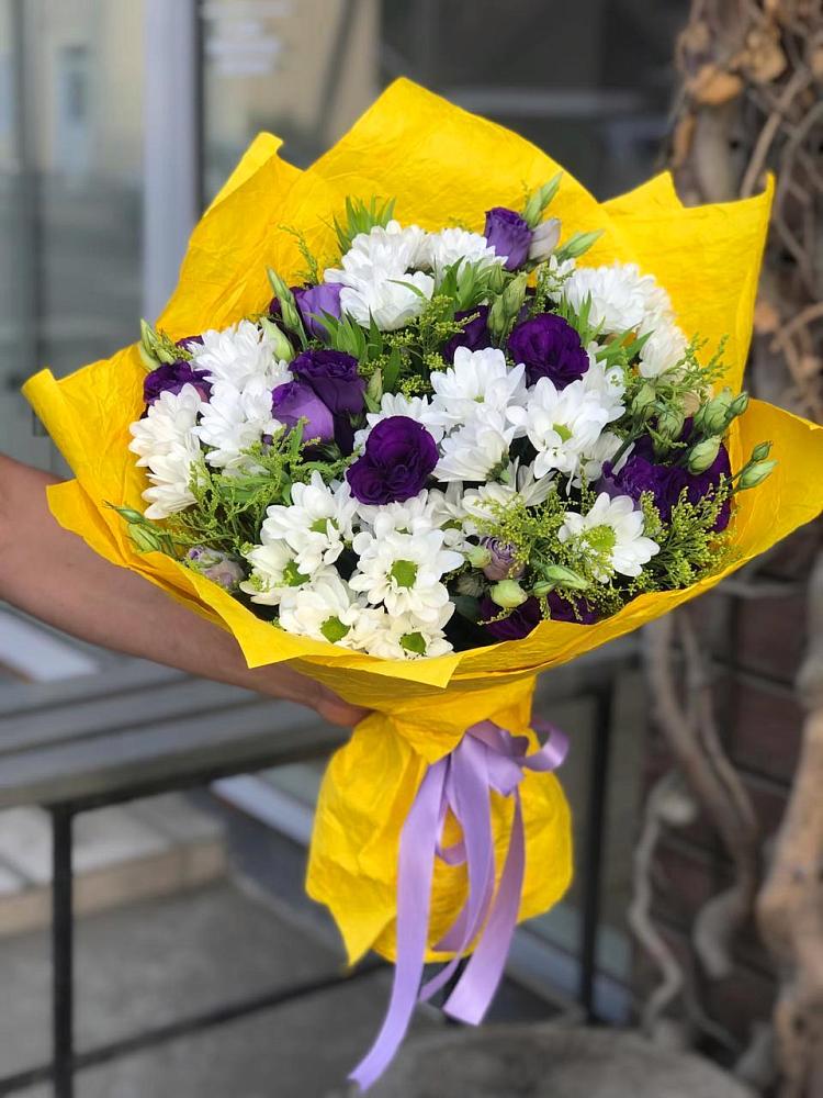 Букет цветов из: Ирисы, Хризантемы и Ромашки в Тимонино