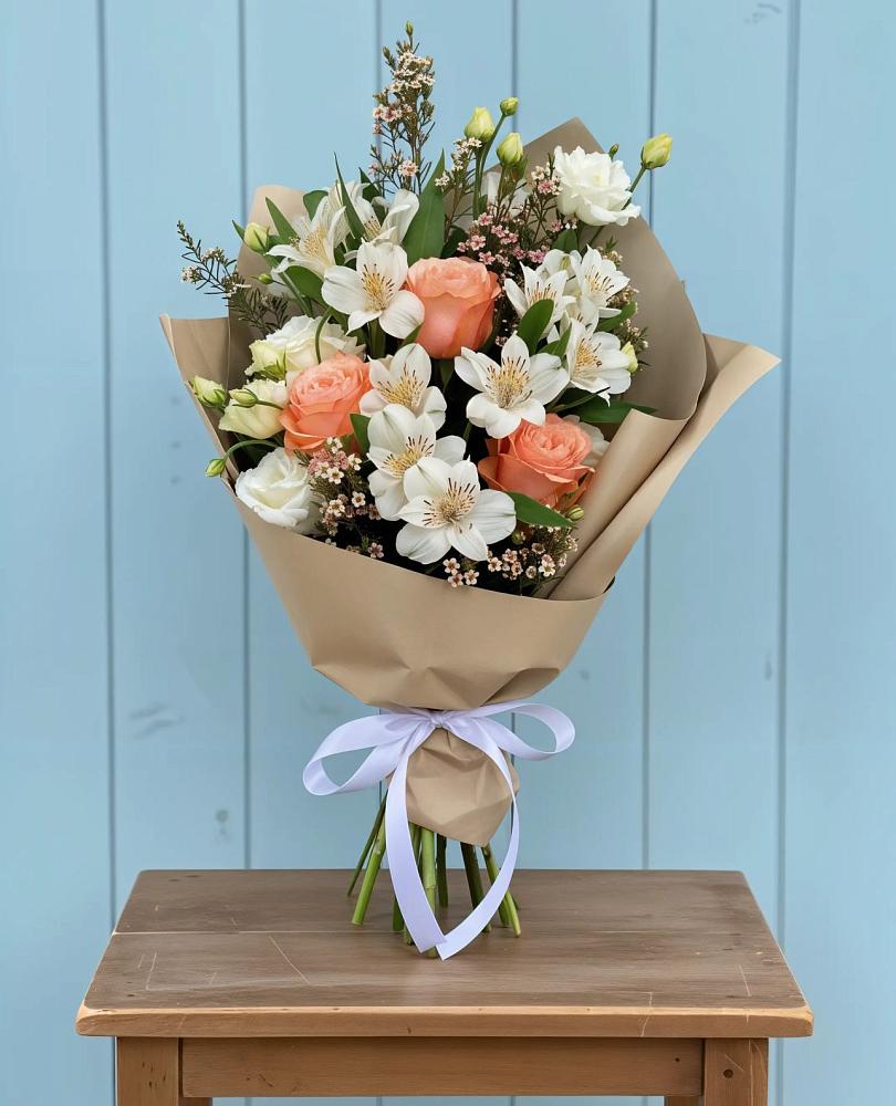 Букет цветов из: Альстромерии, Лизиантусы, Розы и Хризантемы в Тимонино