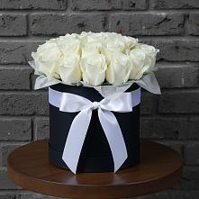 Цветочная композиция из Розы в шляпной коробке в Тимонино